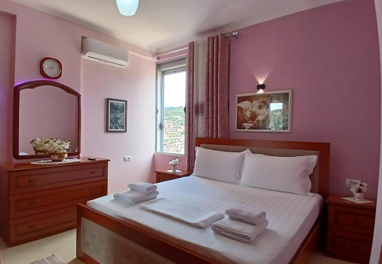 Muska Comfy Apartment Berat Eksteriør bilde